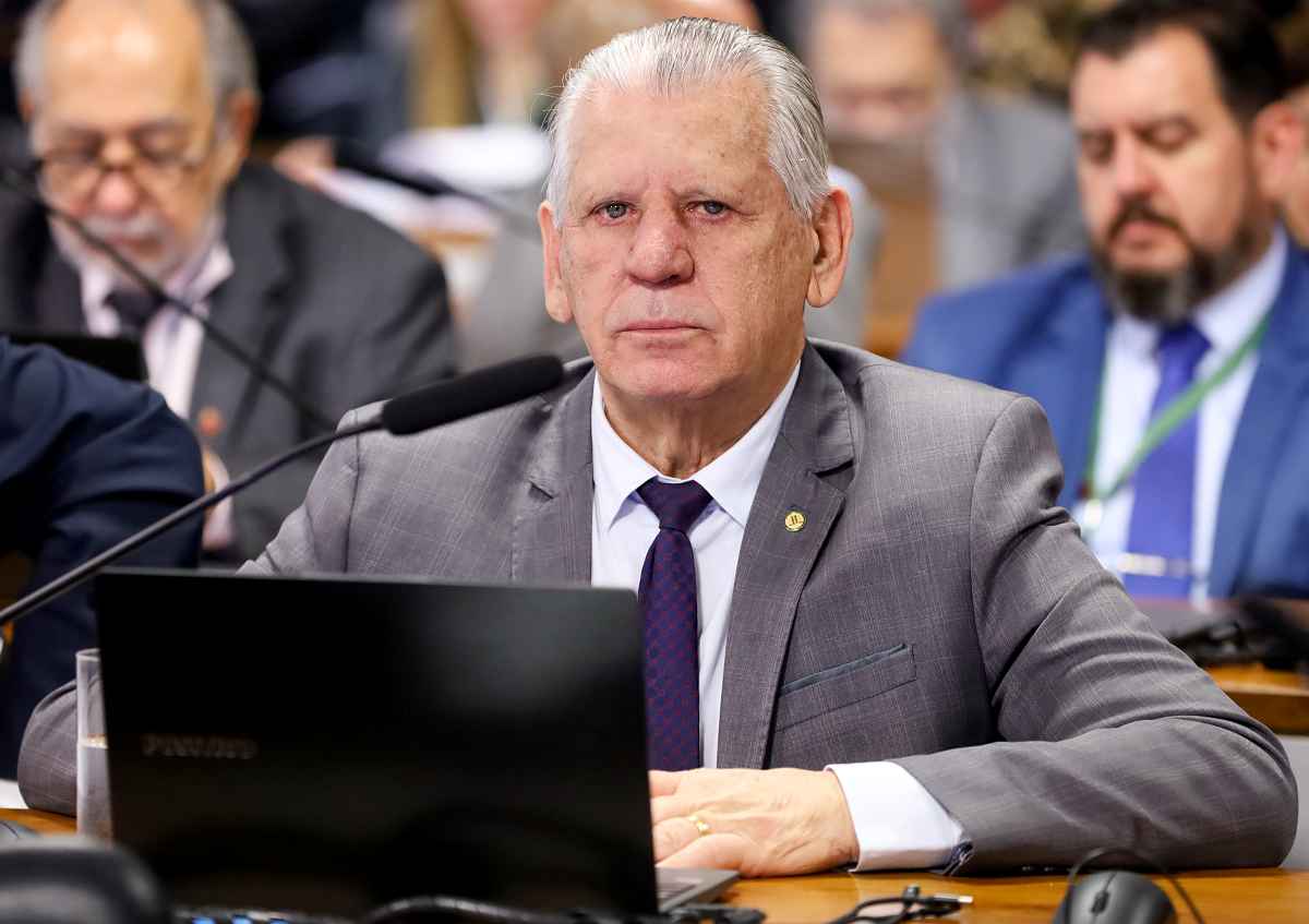 Deputados pedem ao STF prisão domiciliar humanitária para Jair Bolsonaro; Sperafico assina pedido