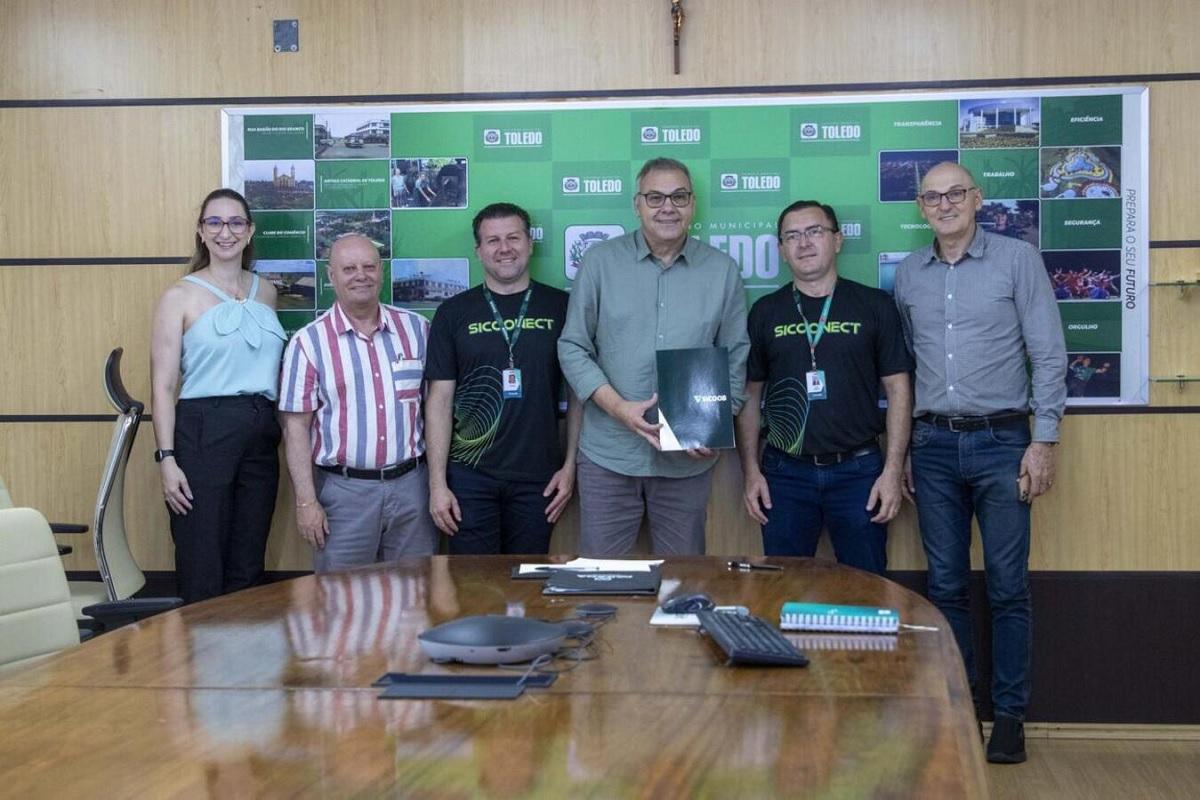 Prefeitura de Toledo Formaliza Parceria com Banco Sicoob