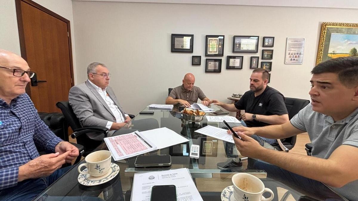 Prefeito Costenaro cumpre agenda em Curitiba por projetos e programas