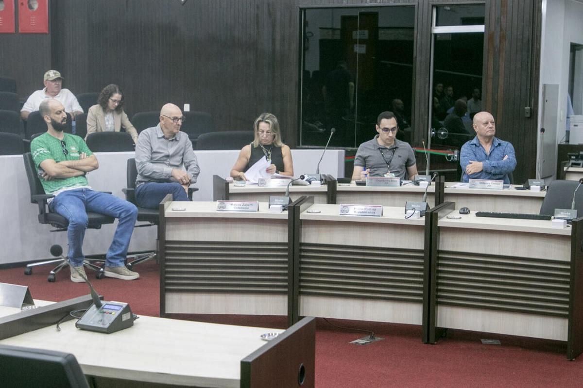 Toledo: Na Câmara, Executivo expõe relatório de cumprimento de metas fiscais