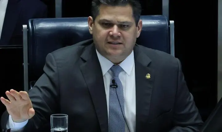 Alcolumbre mantém sessão da CPMI do INSS que quebrou sigilo de Lulinha