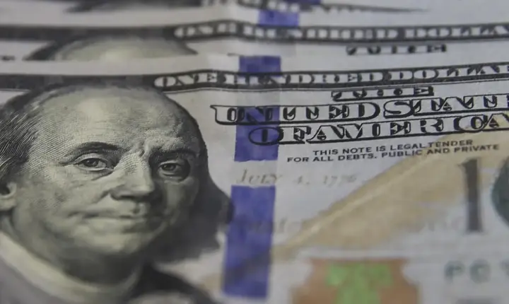 Com tensão no Irã, dólar fecha em R$ 5,32, o maior valor desde janeiro