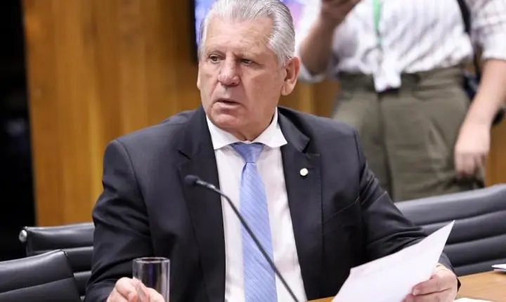 Deputado Dilceu Sperafico assina PEC que propõe quarentena para indicação de magistrados aos tribunais