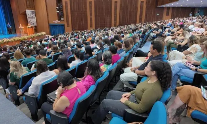 Evento marca a abertura do ano letivo em Toledo