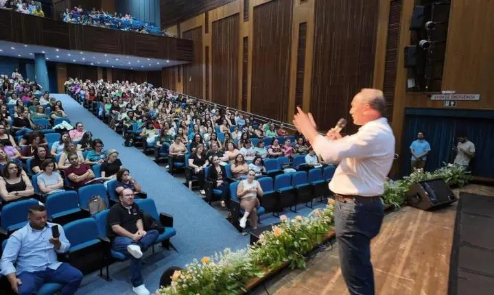 Evento marca a abertura do ano letivo em Toledo