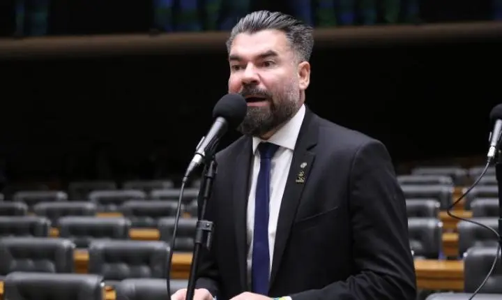 Projeto autoriza porte de arma para fiscais do Procon em todo o país