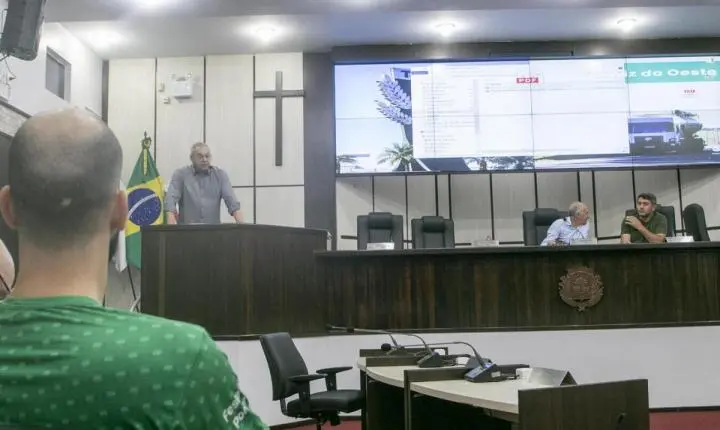 Toledo: Na Câmara, Executivo expõe relatório de cumprimento de metas fiscais