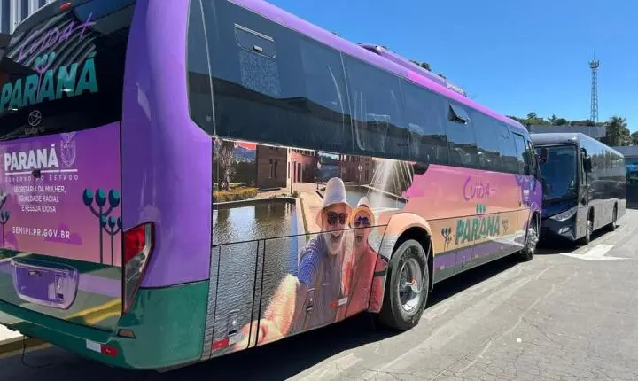 Toledo recebe ônibus novo e adaptado para políticas da pessoa idosa