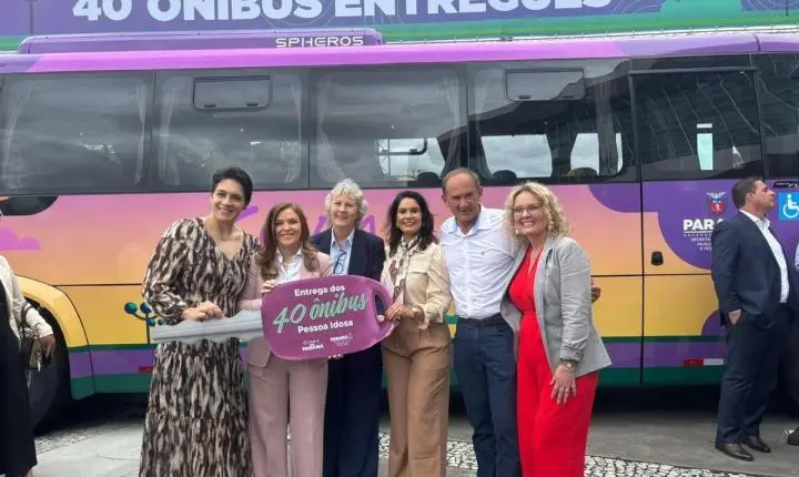 Toledo recebe ônibus novo e adaptado para políticas da pessoa idosa