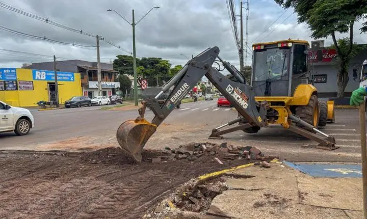 Travessia na Avenida Cirne Lima passa por reforma